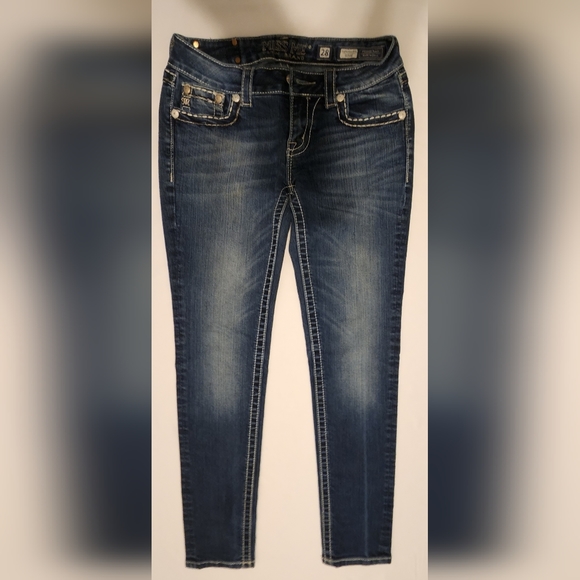 Miss Me Jean's - Picture 4 of 7